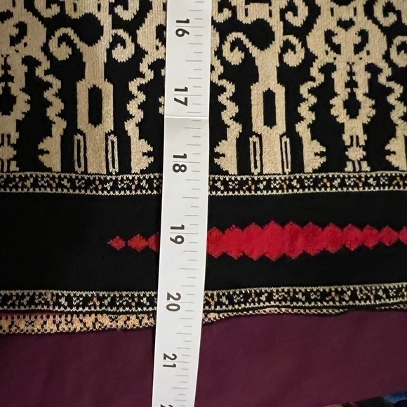 𝅺CARMEN Marc Valvo Boho Aztec Southwestern Ribbed Knit Pencil Skirt Rayon… - Picture 4 of 7